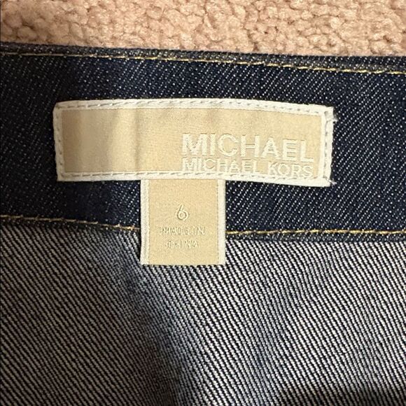 MICHAEL KORS Dark Wash Denim Skirt Gold Buttons Size 6 NWT - Picture 3 of 4